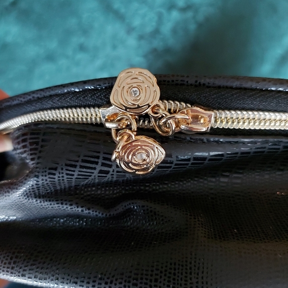 Lancome Round Cosmetic Bag - Picture 5 of 12